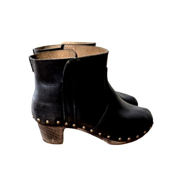 Anthropologie Shoes - VNTG Handmade Leather Clog Boots Studded Wood Block Platform Heel Boho Black 8